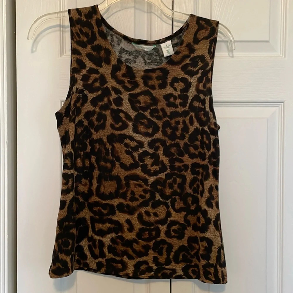 Laura Ashley sz small, animal print tank top. 18” pit to pit 14” long from pit
